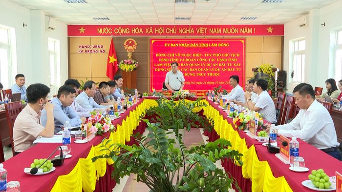 Quang cảnh buổi làm việc về tiến độ thực hiện và giải ngân vốn đầu tư công