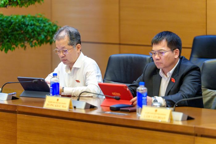 ĐBQH tỉnh Lâm Đồng tham dự phiên thảo luận tổ