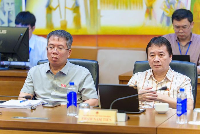 ĐBQH tỉnh Lâm Đồng tham dự phiên thảo luận tổ