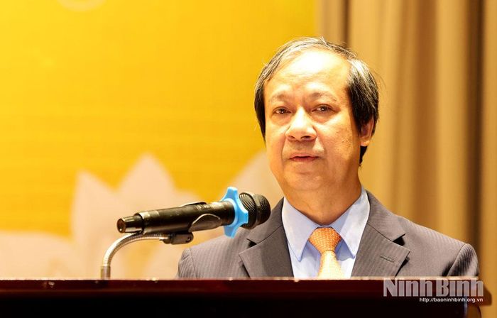 PGS.TS Nguyễn Kim Sơn, Ủy viên Trung ương Đảng, Phó Trưởng Ban Chính sách, chiến lược Trung ương phát biểu tại Hội thảo.