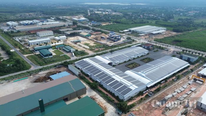 Một góc Khu công nghiệp Bắc Đồng Hới - Ảnh: B.C
