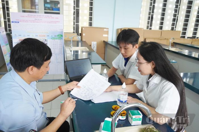 Gắn "học đi đôi với hành" là nhiệm vụ được các nhà trường hết sức chú trọng - Ảnh: Nh.V