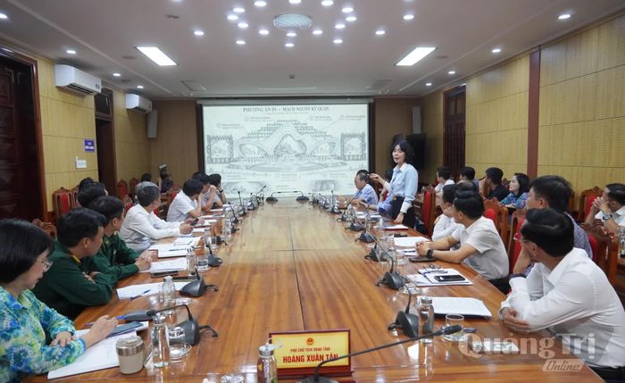 Đại biểu đóng góp nhiều ý kiến tại buổi làm việc - Ảnh: Nh.V