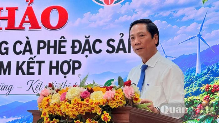 Đồng chí Hoàng Nam, Ủy viên Ban Thường vụ Tỉnh ủy, Phó Chủ tịch Thường trực UBND tỉnh phát biểu bế mạc tại hội thảo - Ảnh: Hoàng Hùng