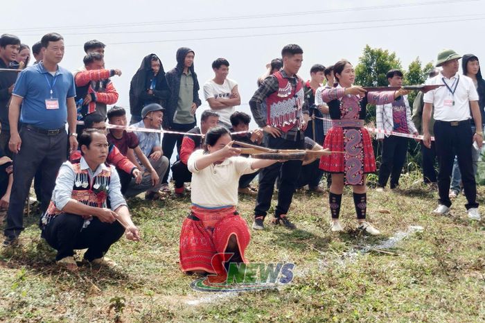 Các đội thi đấu môn bắn nỏ