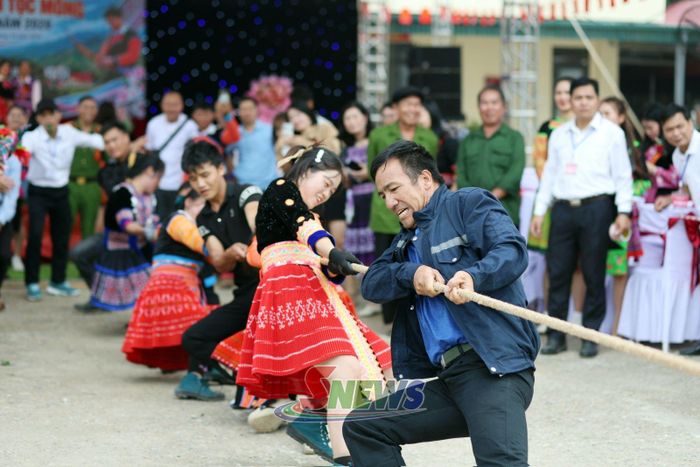 Các đội thi đấu môn kéo co
