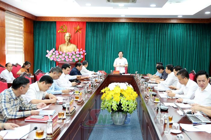 Thường trực Tỉnh ủy làm việc với lãnh đạo HĐND, UBND tỉnh và một số sở, ngành về thực hiện nhiệm vụ phát triển kinh tế - xã hội quý IV/2026.