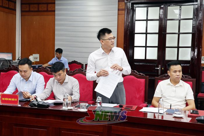 Công ty TNHH Xây dựng và Thương mại Tiến Anh báo cáo tiến độ thực hiện dự án.