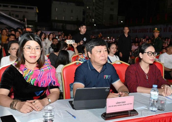 Các đại biểu dự buổi tổng duyệt.