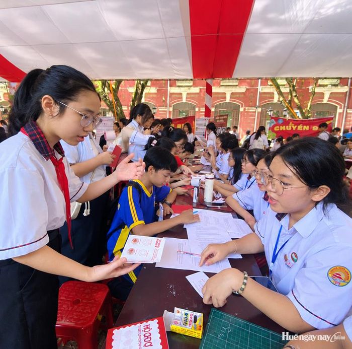 Ngày hội trải nghiệm các môn chuyên dành cho học sinh THCS.