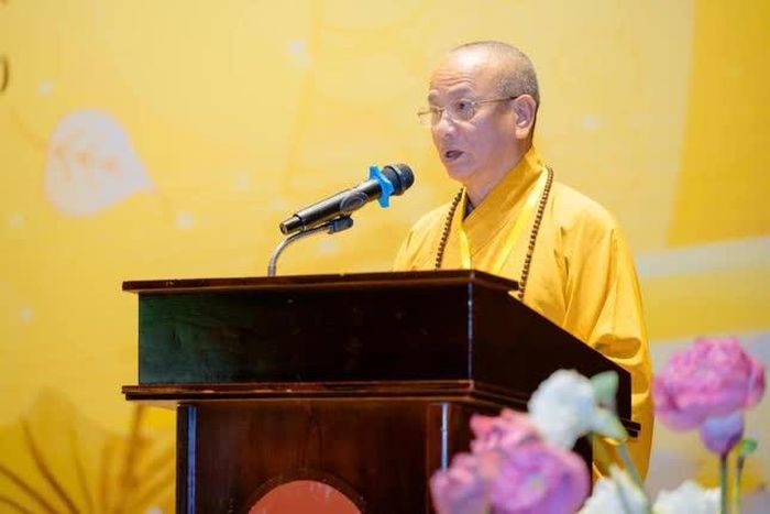 Hòa thượng Thích Quảng Hà phát biểu chào mừng
