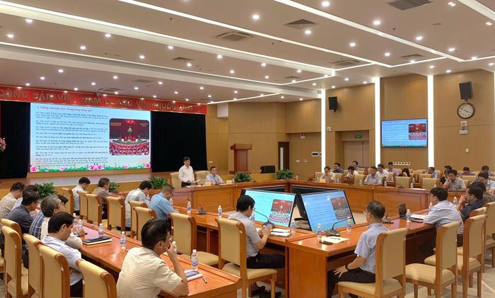 Các đại biểu được quán triệt các nội dung trọng tâm của Nghị quyết, gắn với thực hiện nhiệm vụ chính trị của Cục Kinh tế - Quản lý đầu tư xây dựng.