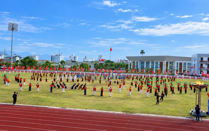 Toàn cảnh buổi khai mạc Đại hội Thể dục thể thao tỉnh lần thứ VI năm 2026 tại Lai Châu.