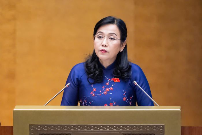 Chủ nhiệm Ủy ban Khoa học, Công nghệ và Môi trường Nguyễn Thanh Hải trình bày báo cáo thẩm tra dự án Luật sửa đổi, bổ sung một số điều của Luật Bảo vệ môi trường. Ảnh: Phạm Thắng