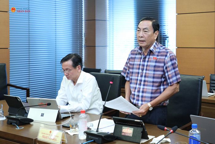 ĐBQH Phạm Văn Hoà (Đồng Tháp) phát biểu