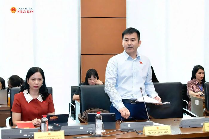 ĐBQH Nguyễn Trung Kiên phát biểu thảo luận tại Tổ 4. Ảnh: Lâm Hiển