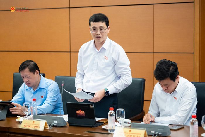 ĐBQH Đỗ Đức Hiển (TP. Hồ Chí Minh) phát biểu thảo luận tại Tổ 2