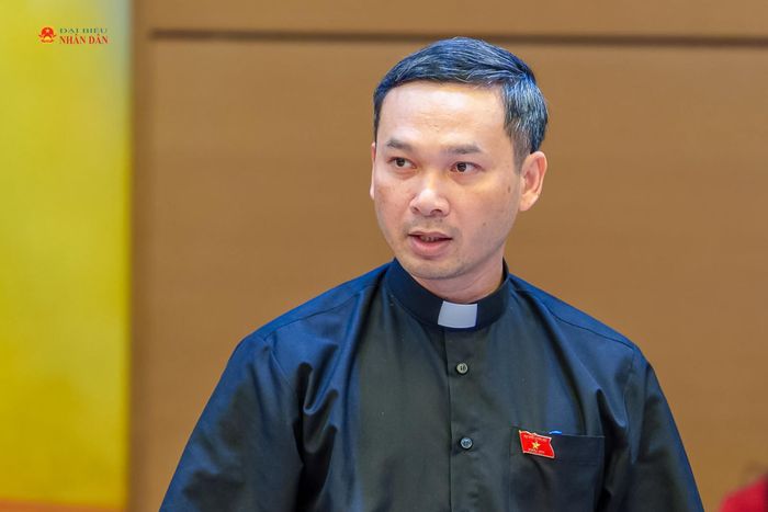 ĐBQH Lê Nguyên Thao (Lâm Đồng) phát biểu thảo luận. Ảnh: Tiến Cường