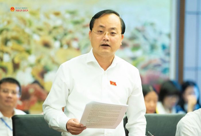 ĐBQH Tô Huy Vũ (TP. Hà Nội) phát biểu thảo luận tại Tổ 1. Ảnh: Xuân Quý