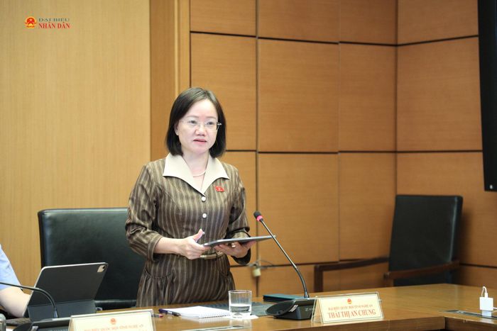 ĐBQH Thái Thị An Chung (Nghệ An) phát biểu