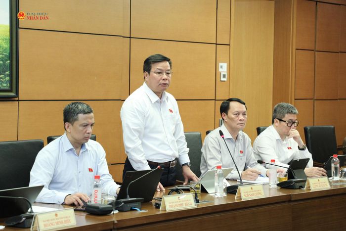 ĐBQH Ngô Nam Cường (Nghệ An) phát biểu