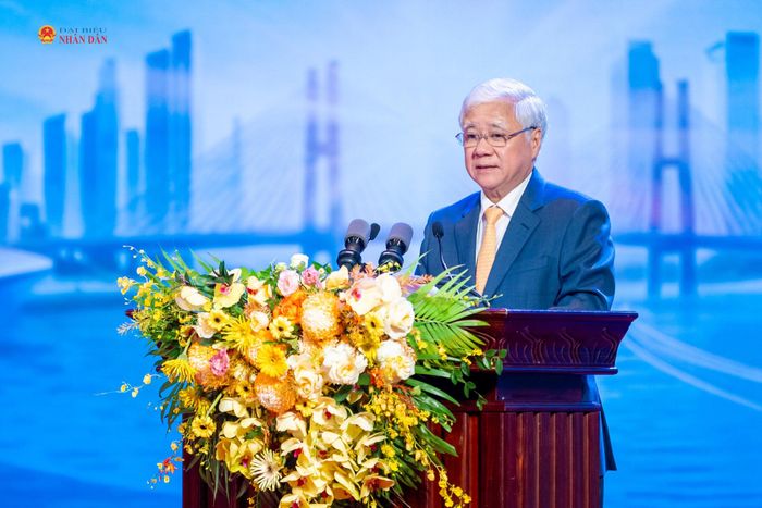 Phó Chủ tịch Thường trực Quốc hội Đỗ Văn Chiến phát biểu tại Lễ tuyên dương