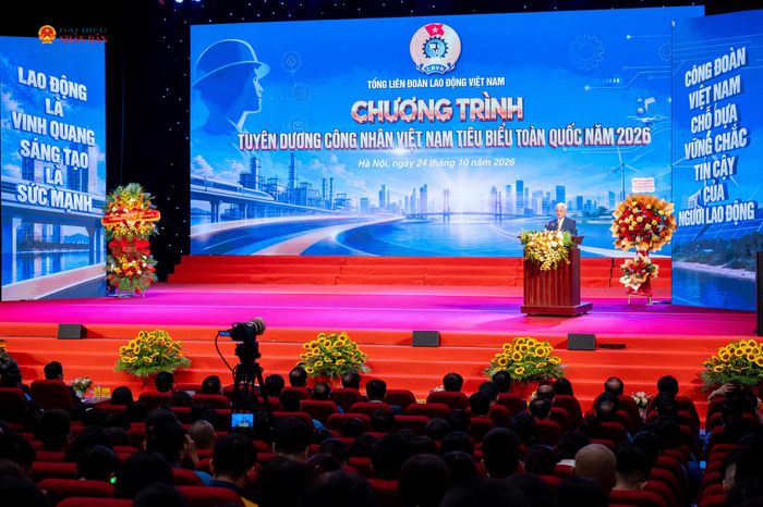 Phó Chủ tịch Thường trực Quốc hội Đỗ Văn Chiến phát biểu tại Lễ tuyên dương