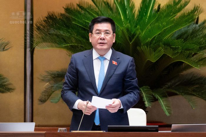 Phó Chủ tịch Quốc hội Nguyễn Hồng Diên điều hành phiên họp
