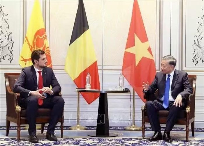 Tổng Bí thư, Chủ tịch nước Tô Lâm tiếp Bộ trưởng, Thủ hiến vùng Wallonie, ông Adrien Dolimont. Ảnh: Thống Nhất/TTXVN