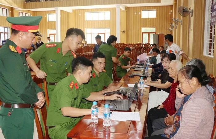 Công tác thu nhận mẫu ADN của thân nhân liệt sĩ được Công an Hà Tĩnh triển khai đồng bộ tại tất cả các xã, phường.