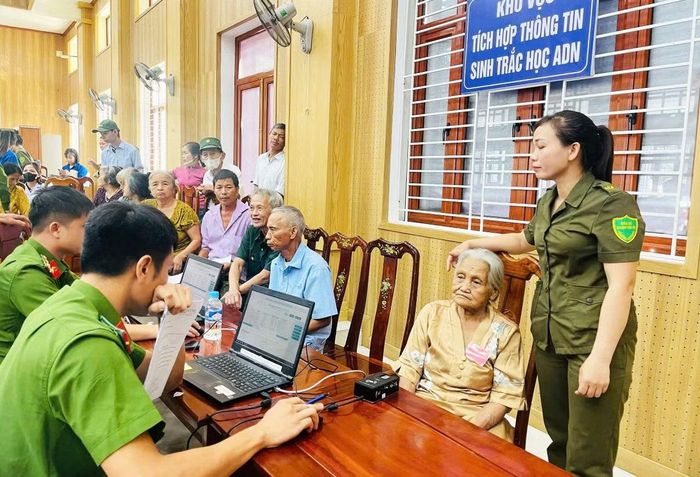 Đến nay, tỉnh Hà Tĩnh vẫn còn 12.552 liệt sĩ chưa có thông tin phần mộ nên công tác thu nhận ADN thân nhân giúp đối sánh, tìm lại phần mộ đang được khẩn trương thực hiện.