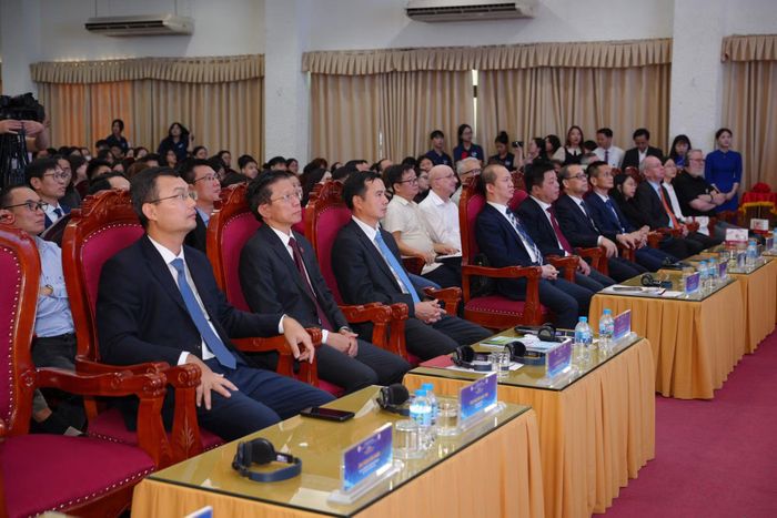 Hội thảo thu hút nhiều chuyên gia trong nước và quốc tế tham dự.