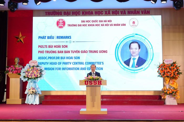 PGS.TS Bùi Hoài Sơn, Phó Trưởng ban Tuyên giáo Trung ương kỳ vọng, khoa học xã hội và nhân văn phải đi xa hơn việc giải thích những điều đã xảy ra.