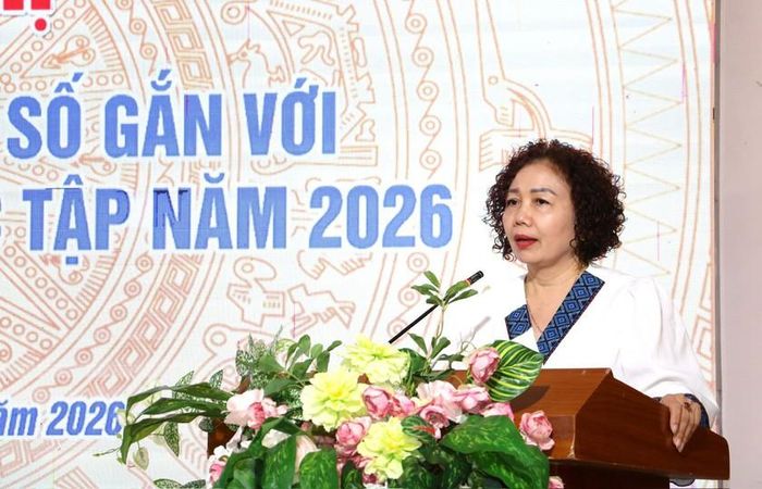 Chủ tịch Hội Khuyến học tỉnh Lạng Sơn Nguyễn Minh Châu phát biểu tại hội nghị.