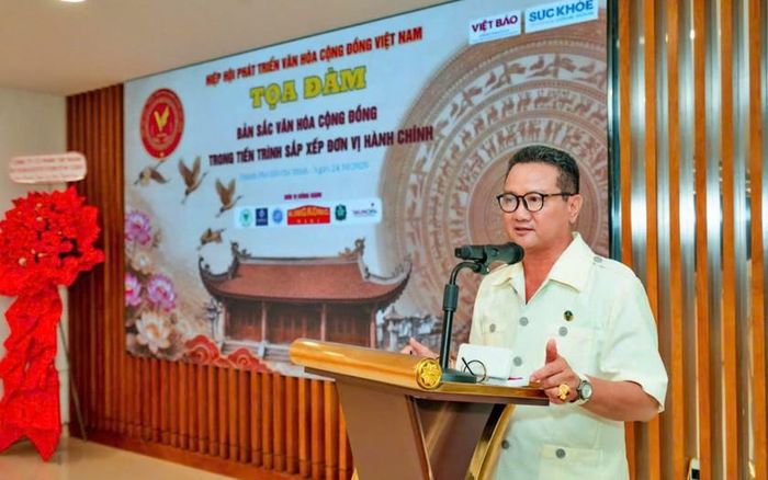 TS. Hồ Minh Sơn, Phó Chủ tịch Hiệp hội Phát triển Văn hoá Cộng đồng Việt Nam (VCCDA) phát biểu tại hội thảo.