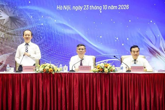 Ông Bùi Hoài Sơn - Phó Trưởng ban Tuyên giáo Trung ương phát biểu tại Hội thảo