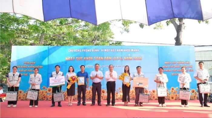 Ngày 7/4/2026, mô hình Đội chăm sóc sức khỏe liên tục gắn với địa bàn dân cư của Trạm Y tế xã Hiệp Phước ra mắt và chính thức hoạt động.