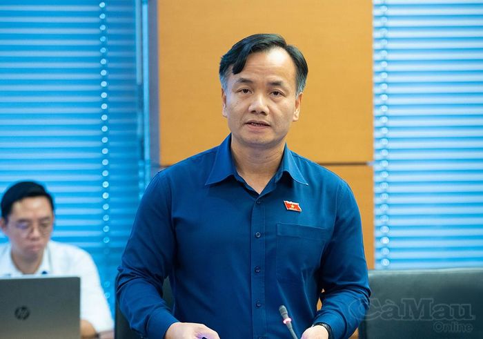 Đại biểu Trần Hoài Nam, Uỷ viên chuyên trách Uỷ ban Dân nguyện và Giám sát của Quốc hội đề xuất cơ chế một đầu mối liên thông trong đăng ký sử dụng không gian công cộng, lượng hoá hiệu quả đầu tư và kiểm soát nguy cơ trục lợi chính sách.