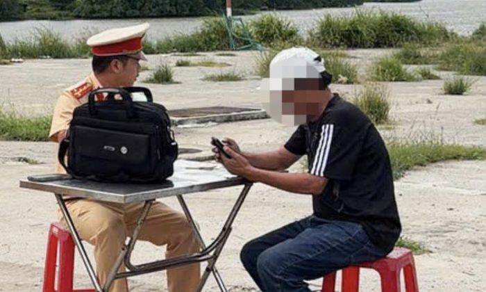 Một phương tiện và người điều khiển bị xử phạt 