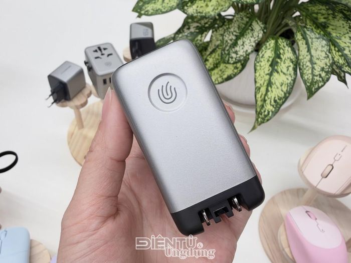 Khu vực dành cho Mobile Accessories