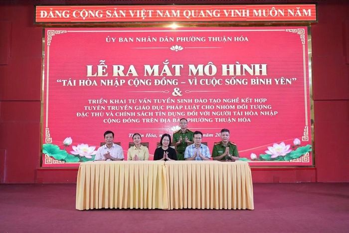 Phường Thuận Hóa ra mắt mô hình “Tái hòa nhập cộng đồng – Vì bình yên cuộc sống”