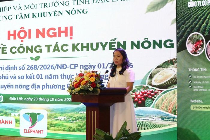  Bà Đặng Thị Thủy, Phó Giám đốc Sở Nông nghiệp và Môi trường tỉnh Đắk Lắk, phát biểu bế mạc hội nghị. 