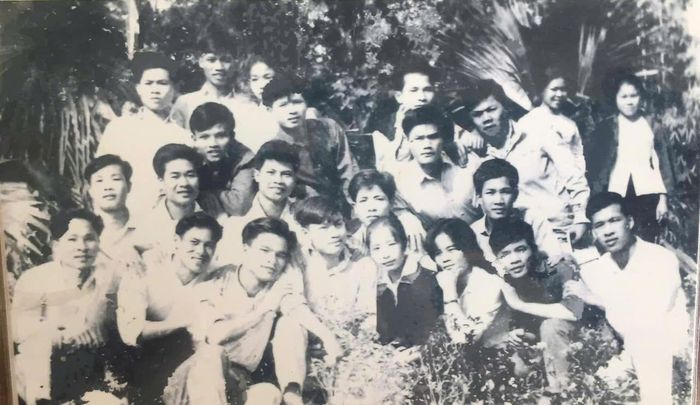 Lớp học Ngữ văn những năm đầu thành lập Khoa, khi Trường Đại học Sư phạm Việt Bắc còn đóng tại Đại Từ, Thái Nguyên.