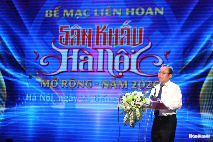 Tiến sĩ, nhà viết kịch Nguyễn Đăng Chương, Phó Chủ tịch Thường trực Hội Nghệ sĩ Sân khấu Việt Nam, Trưởng Ban Giám khảo phát biểu tại lễ bế mạc.
