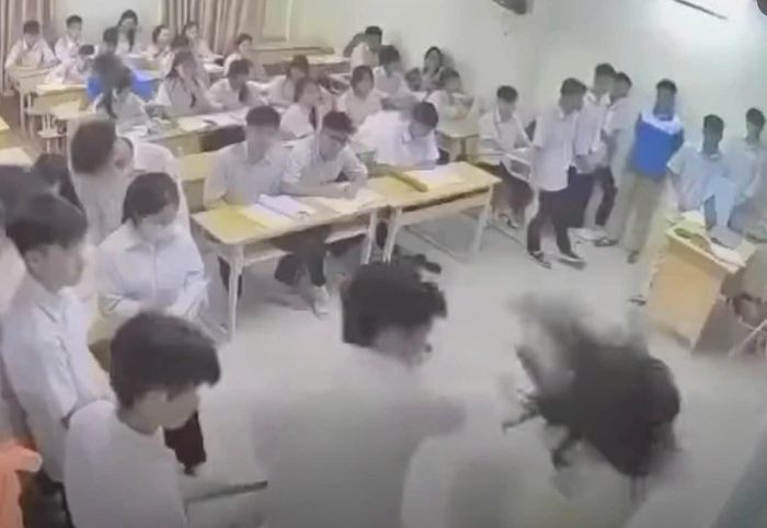 Ảnh cắt từ clip vụ việc.