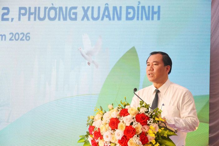 Chủ tịch UBND phường Xuân Đỉnh Nguyễn Thường Sơn phát biểu. Ảnh: Hoàng Lân.