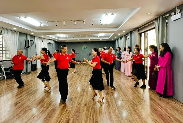 Phòng tập nhảy dành cho CLB Zumba tại tầng 2 của Nhà văn hoá. Ảnh: Hoàng Lân.