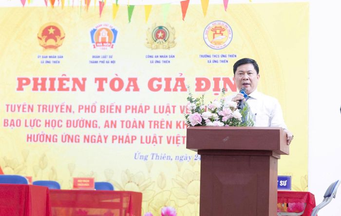 Luật sư Lê Trung Sơn, Phó Chủ nhiệm Đoàn Luật sư thành phố Hà Nội phát biểu. Ảnh: Cao Hồng