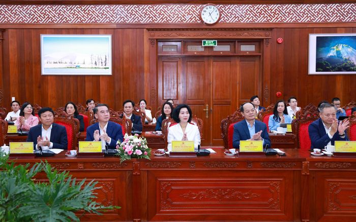 Đoàn công tác thành phố Hà Nội tham dự hội nghị. Ảnh: Văn Tuyến