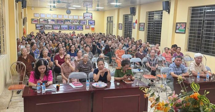 Một buổi tuyên truyền, phổ biến, giáo dục pháp luật tại xã Thanh Trì thu hút nhân dân tham gia. Ảnh: Thái An
